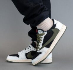 Branded Sneakers Travis Fragment Low Olive Green SEMI UA