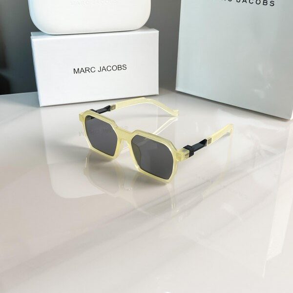 Marc Jacobs 5089