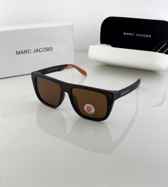 MARC JACOBS BROWN 2104