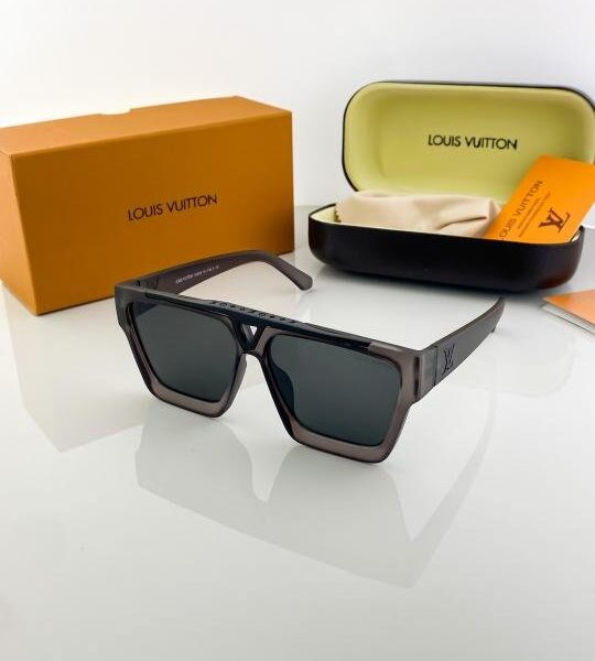 Louis Vuitton Grey Black 1502 Sunglasses